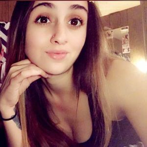 Meet your Posher, Adriana